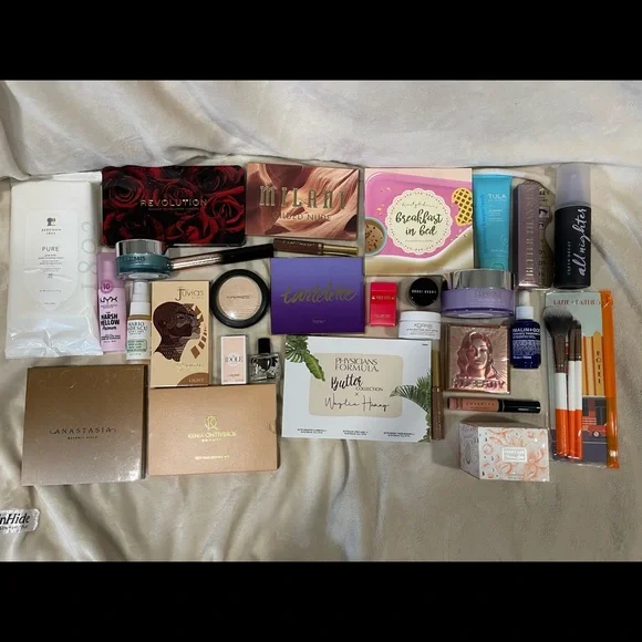 Mystery beauty bundle - Picture 1 of 1